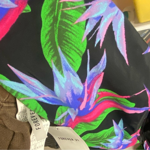 Forever 21 Size Large Swim Suit Bikini Set Black Tropical Print Vibrant Colorful - Picture 4 of 9
